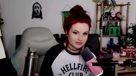 Snapshot of dellacrush_ chatting on November 17, 4:13 pm dellacrush_ online show from November 17, 4:13 pm