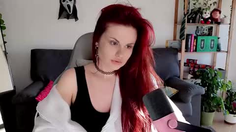 Snapshot of dellacrush_ chatting on December 2, 9:14 am dellacrush_ online show from December 2, 9:14 am