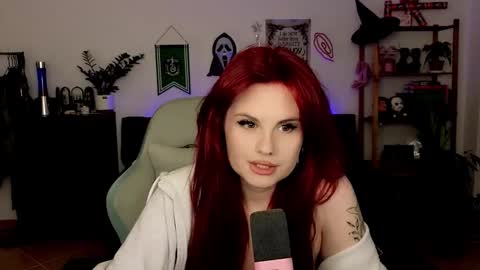 Snapshot of dellacrush_ chatting on February 7, 6:55 pm dellacrush_ online show from February 7, 6:55 pm