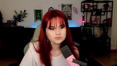 Snapshot of dellacrush_ chatting on February 9, 6:56 pm dellacrush_ online show from February 9, 6:56 pm