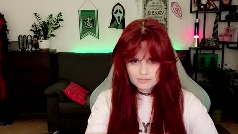 Snapshot of dellacrush_ chatting on February 11, 7:19 pm dellacrush_ online show from February 11, 7:19 pm