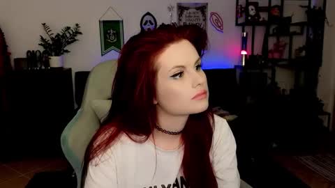 Snapshot of dellacrush_ chatting on February 22, 6:06 pm dellacrush_ online show from February 22, 6:06 pm