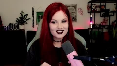 dellacrush_ online show from March 9, 6:12 pm