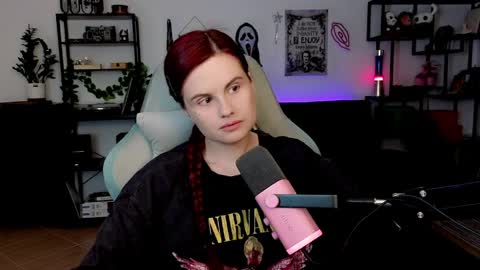 dellacrush_ online show from March 29, 5:13 pm