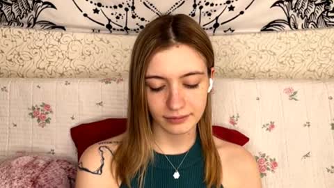 Sia online show from February 12, 12:33 pm