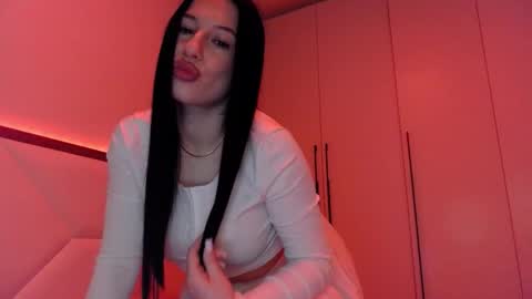 Snapshot of delly_love chatting on March 17, 8:45 pm delly_love online show from March 17, 8:45 pm