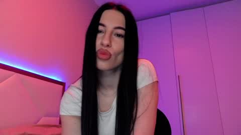 Snapshot of delly_love chatting on April 9, 7:30 pm delly_love online show from April 9, 7:30 pm
