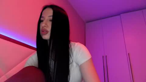 Snapshot of delly_love chatting on April 20, 7:26 pm delly_love online show from April 20, 7:26 pm