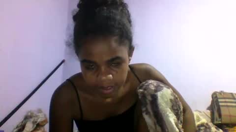 delphine online show from March 25, 8:20 am