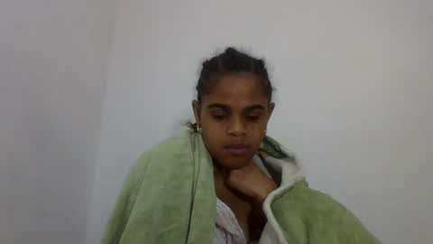 delphine online show from July 7, 7:29 pm