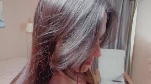 delsietarpley online show from December 1, 11:15 am