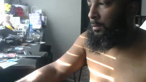 delta7012 online show from April 2, 11:02 pm