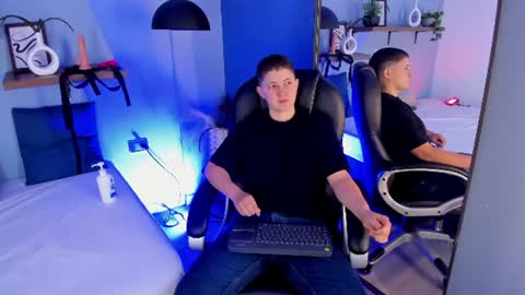 Snapshot of deluca_vega chatting on June 13, 12:03 pm Deluca Vega online show from June 13, 12:03 pm