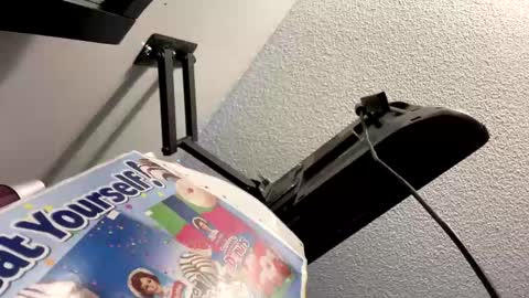 Snapshot of deluxxxeblu chatting on February 27, 6:31 pm TankinBody online show from February 27, 6:31 pm