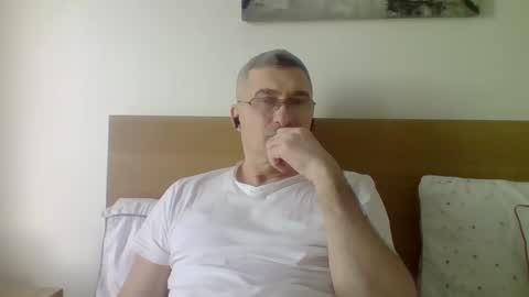 demarco1977 online show from April 9, 10:53 am