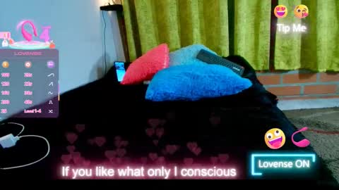 Snapshot of dember_osohot chatting on February 18, 6:15 am dember_osohot online show from February 18, 6:15 am