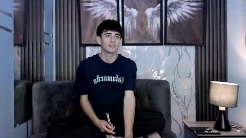 Snapshot of demian_hot99 chatting on May 12, 12:02 pm demian hot99 online show from May 12, 12:02 pm