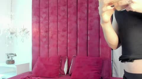   online show from April 12, 3:44 am