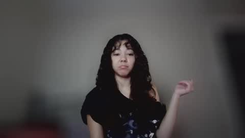 Snapshot of demoness_aurora chatting on April 14, 7:42 pm demoness_aurora online show from April 14, 7:42 pm
