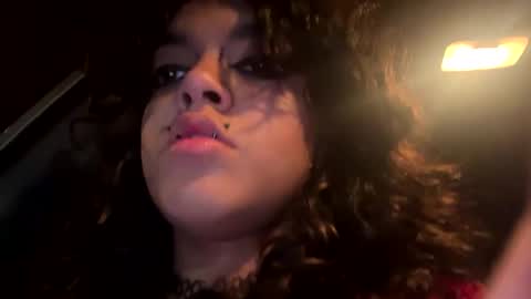 Snapshot of demongirl333 chatting on January 4, 10:16 am demongirl online show from January 4, 10:16 am