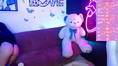 Snapshot of demyanderson_ chatting on February 8, 9:25 pm Demy online show from February 8, 9:25 pm