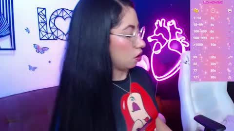 Snapshot of demyanderson_ chatting on February 12, 8:40 pm Demy online show from February 12, 8:40 pm