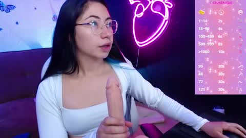 Snapshot of demyanderson_ chatting on March 10, 9:29 pm Demy online show from March 10, 9:29 pm