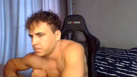 Snapshot of den4ik_sport chatting on August 6, 12:29 pm den4ik_sport online show from August 6, 12:29 pm