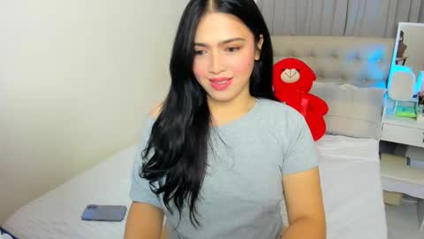 Snapshot of dencyleander chatting on March 1, 8:27 am Demi online show from March 1, 8:27 am