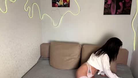 Snapshot of deneengamberg chatting on February 21, 8:15 am Kate online show from February 21, 8:15 am