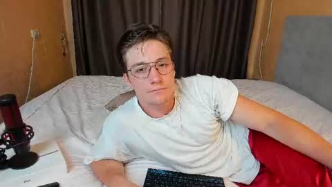 Snapshot of deni_boy99 chatting on July 7, 7:29 pm Deni online show from July 7, 7:29 pm