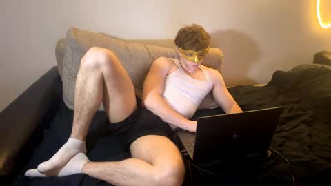 Deni online show from May 18, 5:08 pm
