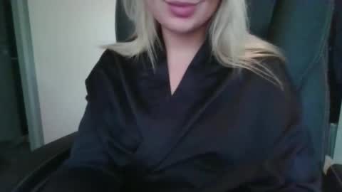 Snapshot of denise433470 chatting on September 14, 1:10 pm denise433470 online show from September 14, 1:10 pm