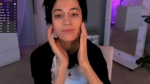 Unfortunately Denise has discontinued her work but I hope you will be excited about the new cool girl Jia online show from January 29, 1:38 pm