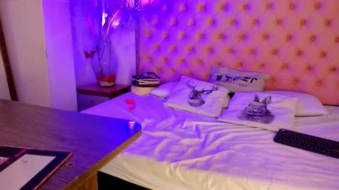 denisse_logan online show from March 17, 3:22 am