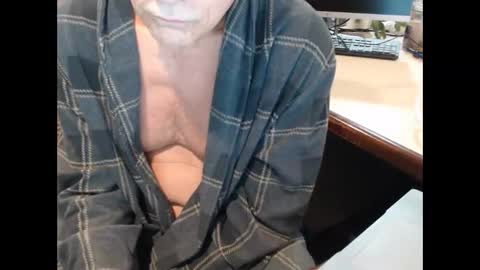 Den  Jet online show from December 18, 10:21 am