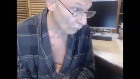 Den  Jet online show from March 19, 10:08 am