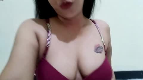 Snapshot of dennabaza chatting on May 30, 6:21 am Sarina online show from May 30, 6:21 am