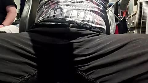 dennis210586 online show from May 19, 10:27 pm
