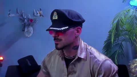 dennis_cox_ online show from June 14, 4:31 pm