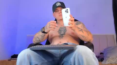 dennis munera online show from November 22, 4:33 am