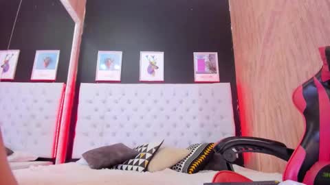 Snapshot of dennyzeans chatting on January 13, 11:37 am dennyzeans online show from January 13, 11:37 am