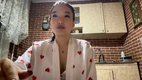 Emma online show from September 18, 2:19 pm