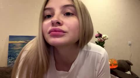 Vi  Victoria online show from October 31, 2:18 pm