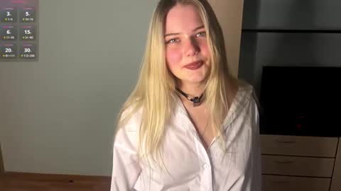 Luna online show from March 27, 3:34 pm