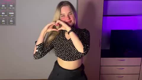 Luna online show from April 15, 4:47 pm