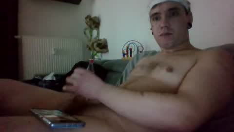 Snapshot of deraexli chatting on February 18, 2:38 am deraexli online show from February 18, 2:38 am