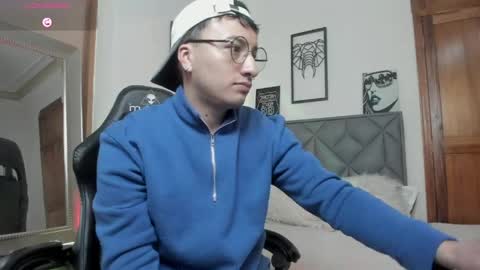 Snapshot of dereck_klain chatting on May 22, 6:57 pm dereck_klain online show from May 22, 6:57 pm