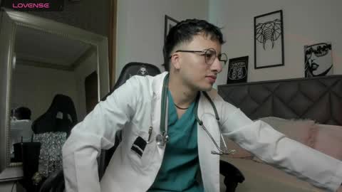 Snapshot of dereck_klain chatting on May 25, 7:20 pm dereck_klain online show from May 25, 7:20 pm