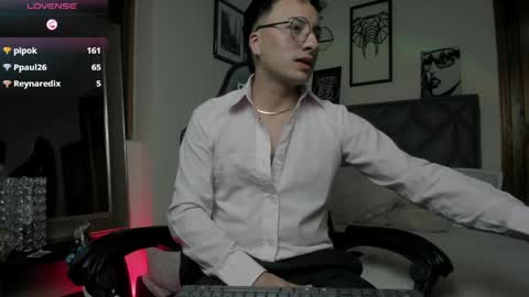 Snapshot of dereck_klain chatting on May 27, 10:51 pm dereck_klain online show from May 27, 10:51 pm